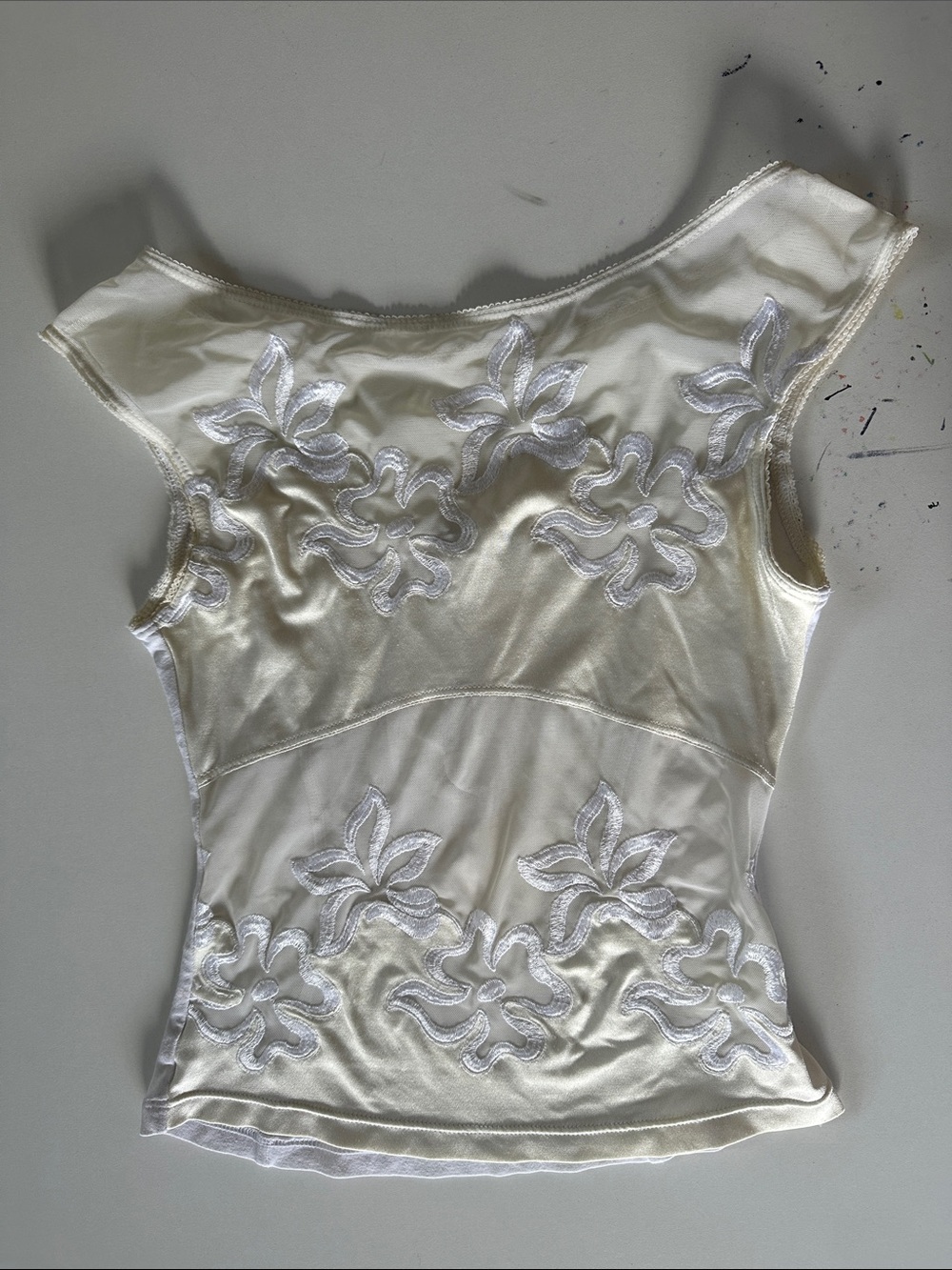 Women’s Ivory Floral Appliqué Sleeveless Top